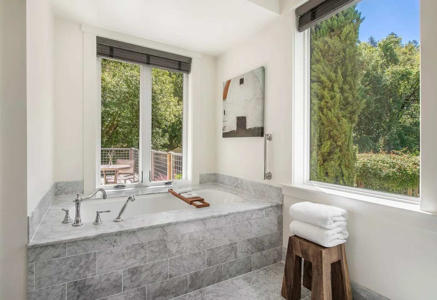 Farmhouse Inn Barn Junior And One Bedroom Suite Bathroom Web