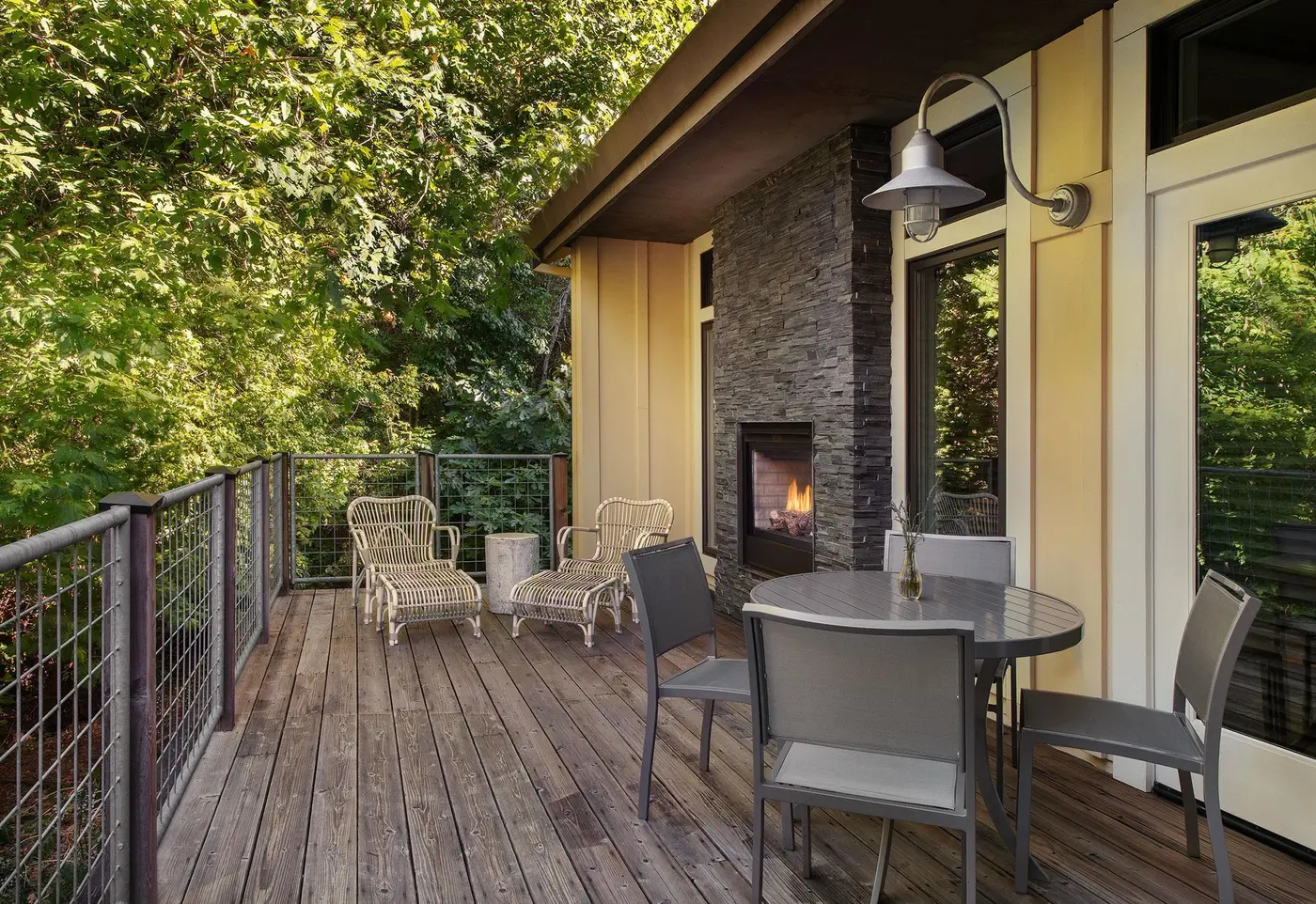 Farmhouse Inn One Bedroom Suite Web